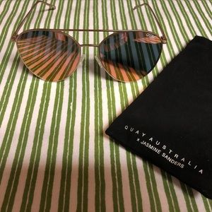 QUAY AUSTRALIA rose gold sunglasses